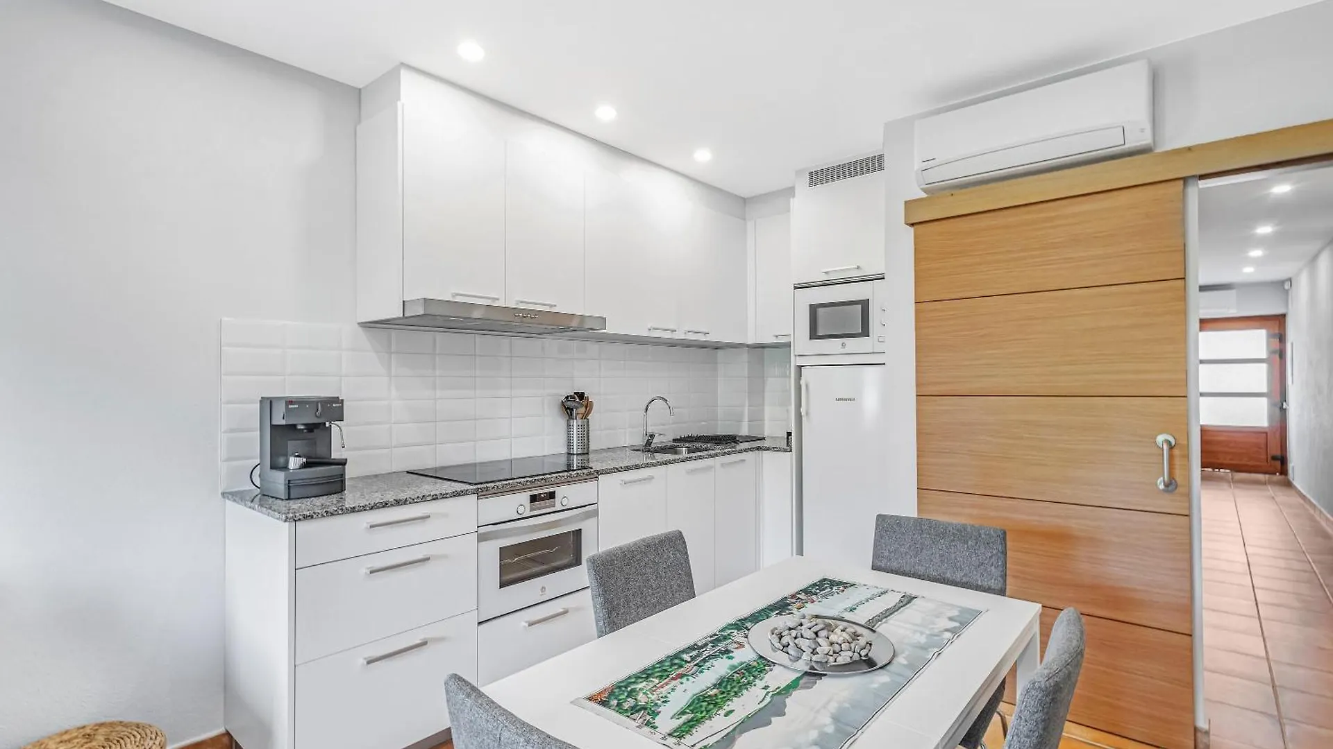 Cal Ton Apartman San Quírico Safaja 0*,